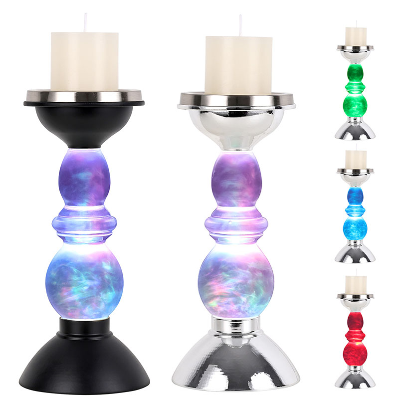 Συννεφιασμένο νυχτερινό φως με σκιά κεριού